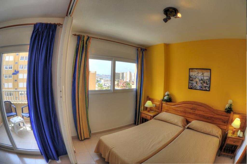 Apartamentos La Mirage La Manga Ruang foto